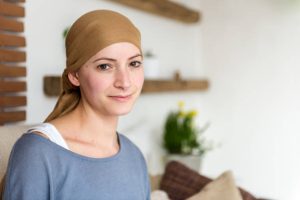jak dbać o włosy po chemioterapii